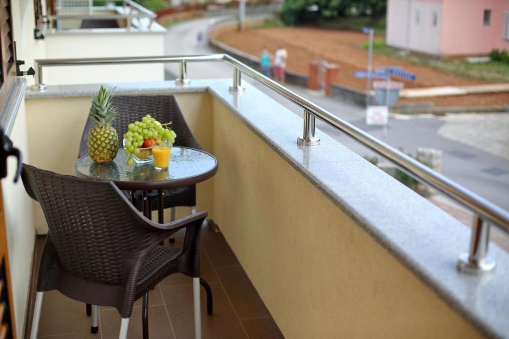 Apartments With A Parking Space Sukosan, Zadar - 16641 ภายนอก รูปภาพ