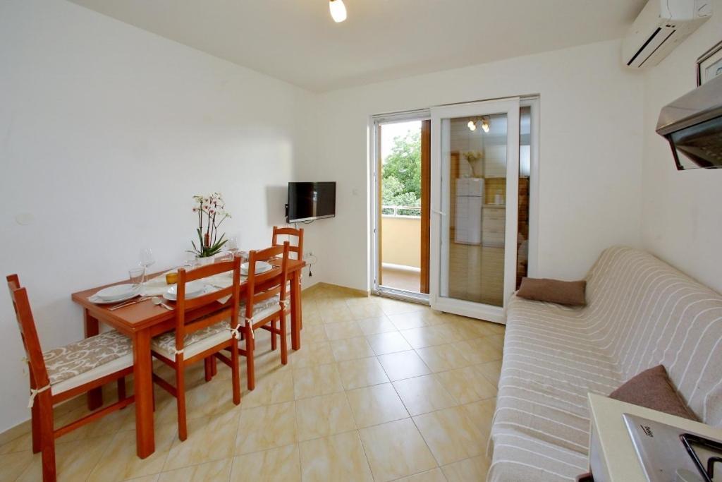 Apartments With A Parking Space Sukosan, Zadar - 16641 ภายนอก รูปภาพ